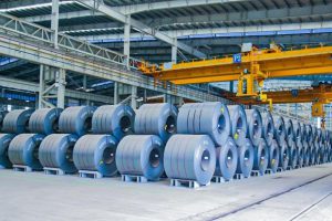 Lượng thép nhập khẩu bằng một nửa sản lượng nội địa